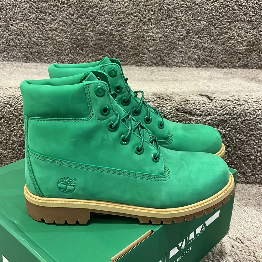 Timberland x Villa 6” Premium WPBT bright green Boots Boys size 6.5 Junior Youth
